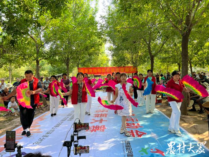 全民公益健身广场舞,乡村广场舞健身活动